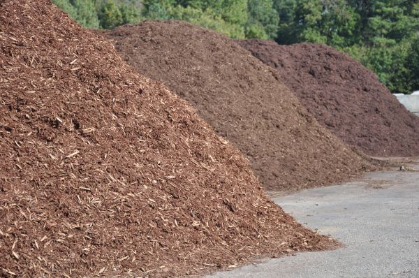 Brown Mulch Delivery in Saint Johns