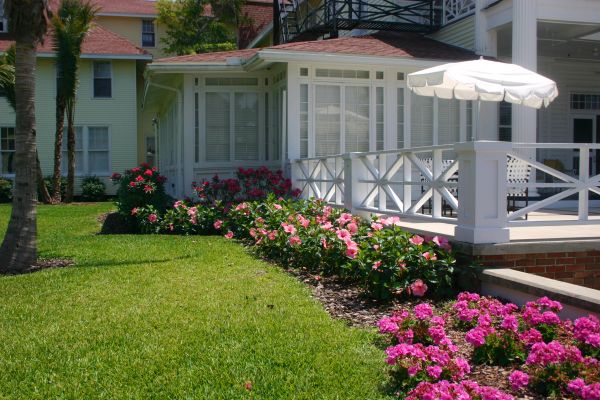 Deck Landscaping Service in Saint Johns